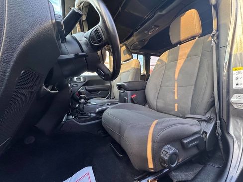 Used 2018 Jeep Wrangler Unlimited Sport S image 10