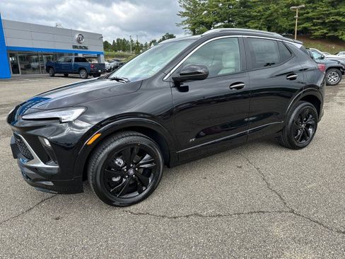 New 2025 Buick Encore GX Sport Touring w/ Comfort Package image 2