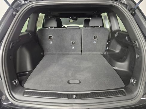 New 2025 Jeep Grand Cherokee Laredo X w/ Trailer Tow Package image 15