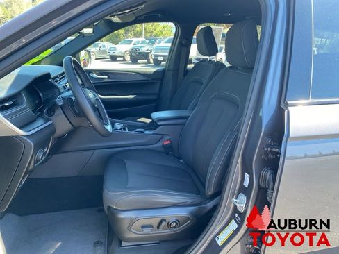 Used 2024 Jeep Grand Cherokee L Laredo w/ Trailer Tow Package AWD/4WD image 29