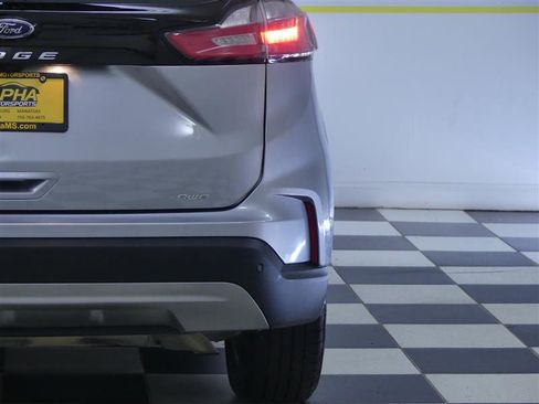Used 2023 Ford Edge SEL image 30