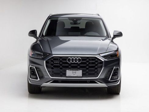 Used 2021 Audi Q5 e Premium w/ Convenience Package image 5