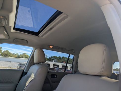 Used 2023 Nissan Armada SL w/ Captain's Chairs Package image 25