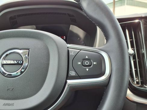 Certified 2024 Volvo XC60 B5 Core AWD/4WD image 27