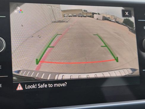 New 2024 Volkswagen Taos SE image 15