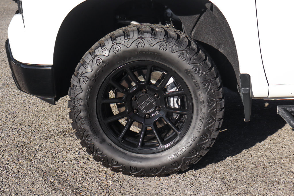 Used 2022 Chevrolet Silverado 1500 LT Trail Boss w/ LPO, Dark Essentials Package AWD/4WD image 46