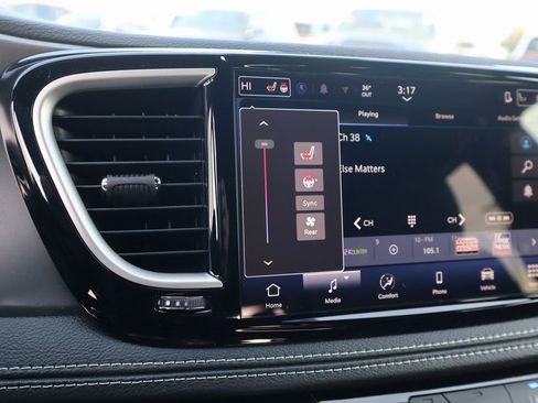 New 2026 Chrysler Pacifica Select image 7