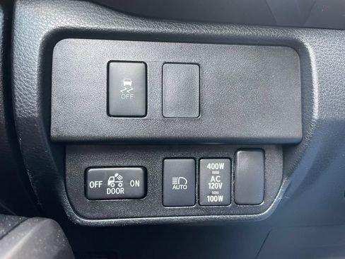 Used 2021 Toyota Tacoma 4x4 Double Cab w/ Tacoma SR5 Package image 36