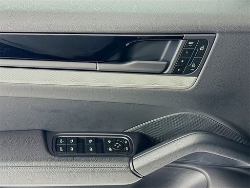 New 2025 Porsche Cayenne S image 11