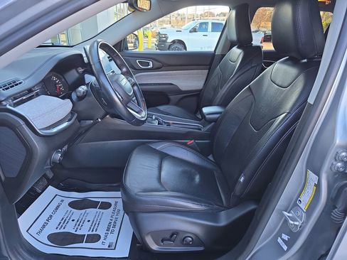 Used 2022 Jeep Compass Latitude image 14