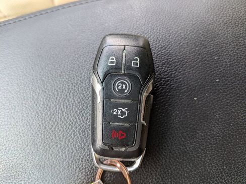 Used 2016 Ford Explorer Limited image 30