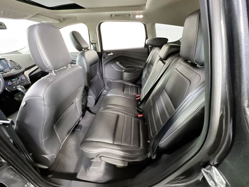 Used 2019 Ford Escape Titanium image 25