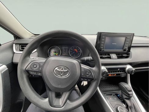 Used 2019 Toyota RAV4 LE AWD/4WD image 24