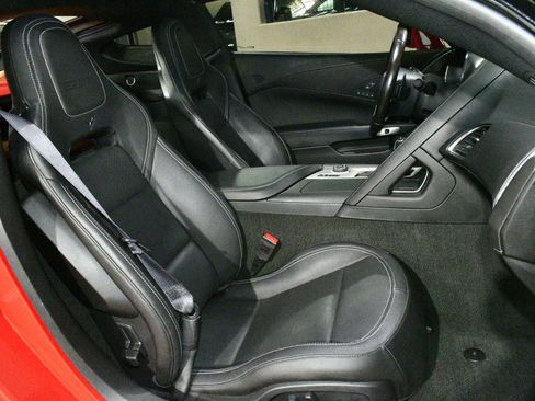 Used 2017 Chevrolet Corvette Z06 w/ Z07 Performance Package image 8