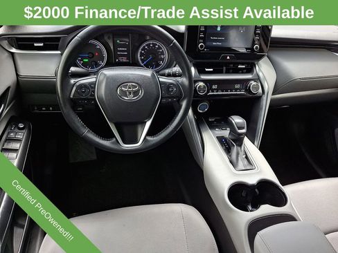 Used 2022 Toyota Venza LE AWD/4WD image 11