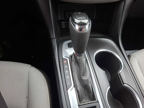 Used 2018 Chevrolet Equinox LS image 16