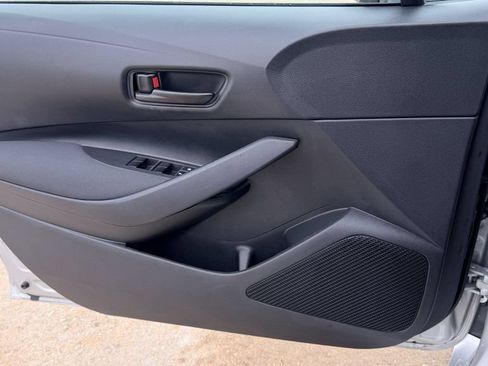 Used 2024 Toyota Corolla LE FWD image 21