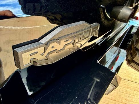 Used 2025 Ford Bronco Raptor AWD/4WD image 11