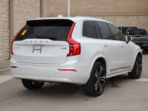 Used 2025 Volvo XC90 B6 Ultra w/ Lounge Package image 3