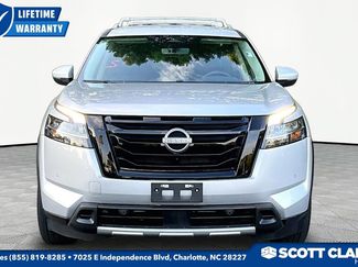 Used 2023 Nissan Pathfinder SL w/ Black Appearance Package AWD/4WD video 2