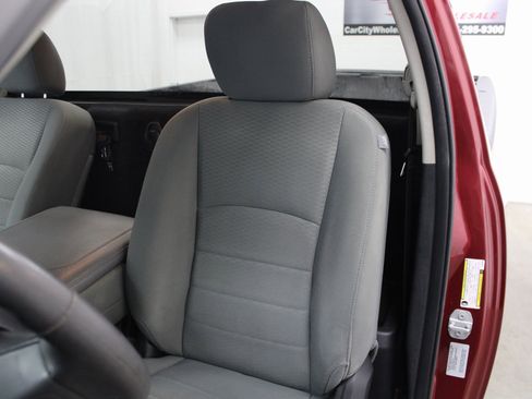 Used 2015 RAM 3500 Tradesman w/ Chrome Appearance Group image 16