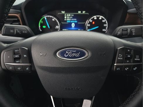 Used 2023 Ford Maverick Lariat w/ Lariat Luxury Package image 19