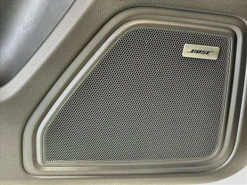 Certified 2026 Porsche Macan AWD/4WD image 12