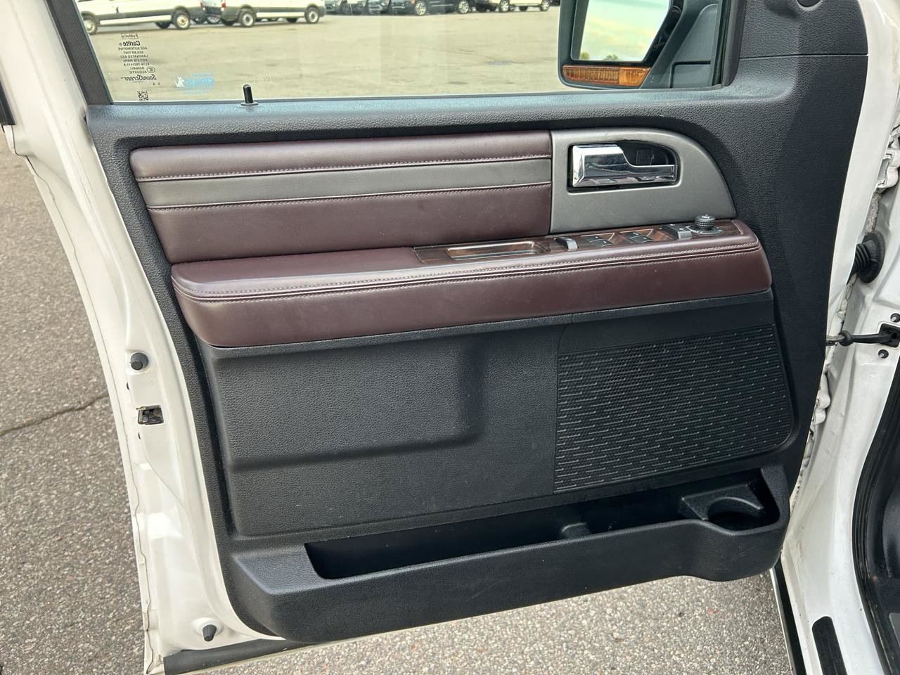 Used 2015 Ford Expedition Platinum AWD/4WD image 15