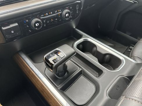 Used 2022 Chevrolet Silverado 1500 High Country w/ High Country Premium Package AWD/4WD image 26