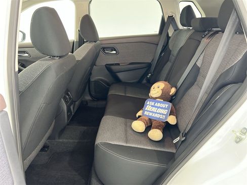 Used 2023 Nissan Rogue SV image 22