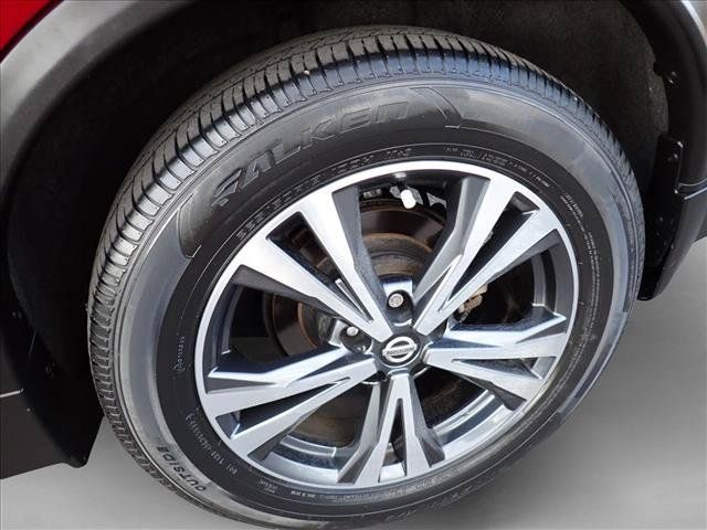 Used 2018 Nissan Rogue SL FWD image 5