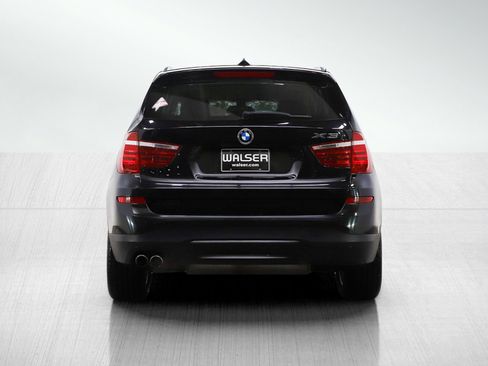 Used 2017 BMW X3 xDrive28i image 4