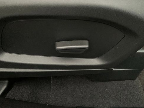 Used 2023 Ford Explorer XLT w/ Class IV Trailer Tow Package image 12