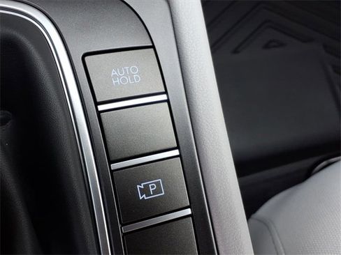 New 2026 Hyundai Kona SE image 10