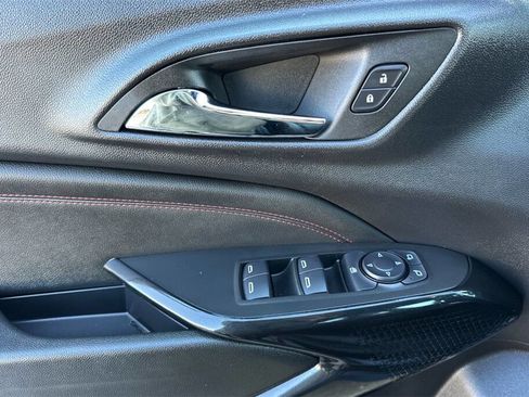 Used 2025 Chevrolet Trax RS w/ Driver Confidence Package image 7