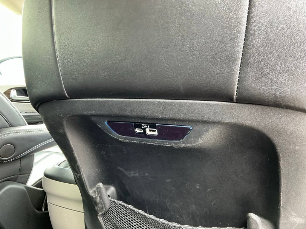 Used 2023 Chrysler Pacifica Limited FWD image 20