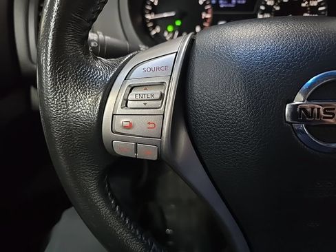 Used 2015 Nissan Altima 2.5 SV w/ Convenience Package FWD image 20