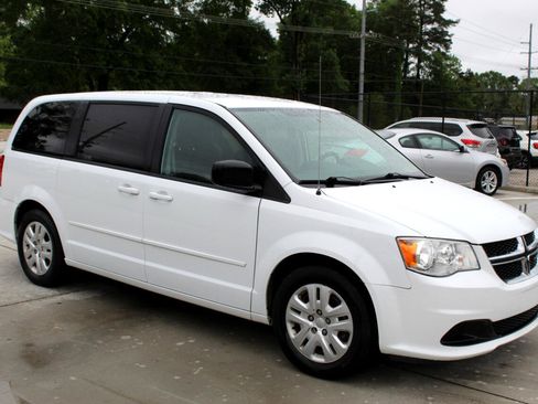 Used 2016 Dodge Grand Caravan SE w/ Quick Order Package 29E SE image 22