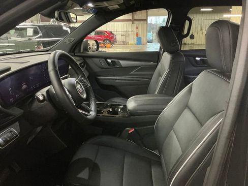 Certified 2025 Buick Enclave Preferred image 13