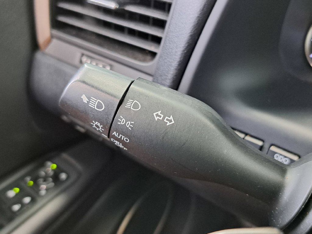 Used 2020 Lexus RX 350L Premium w/ Premium Package AWD/4WD image 12