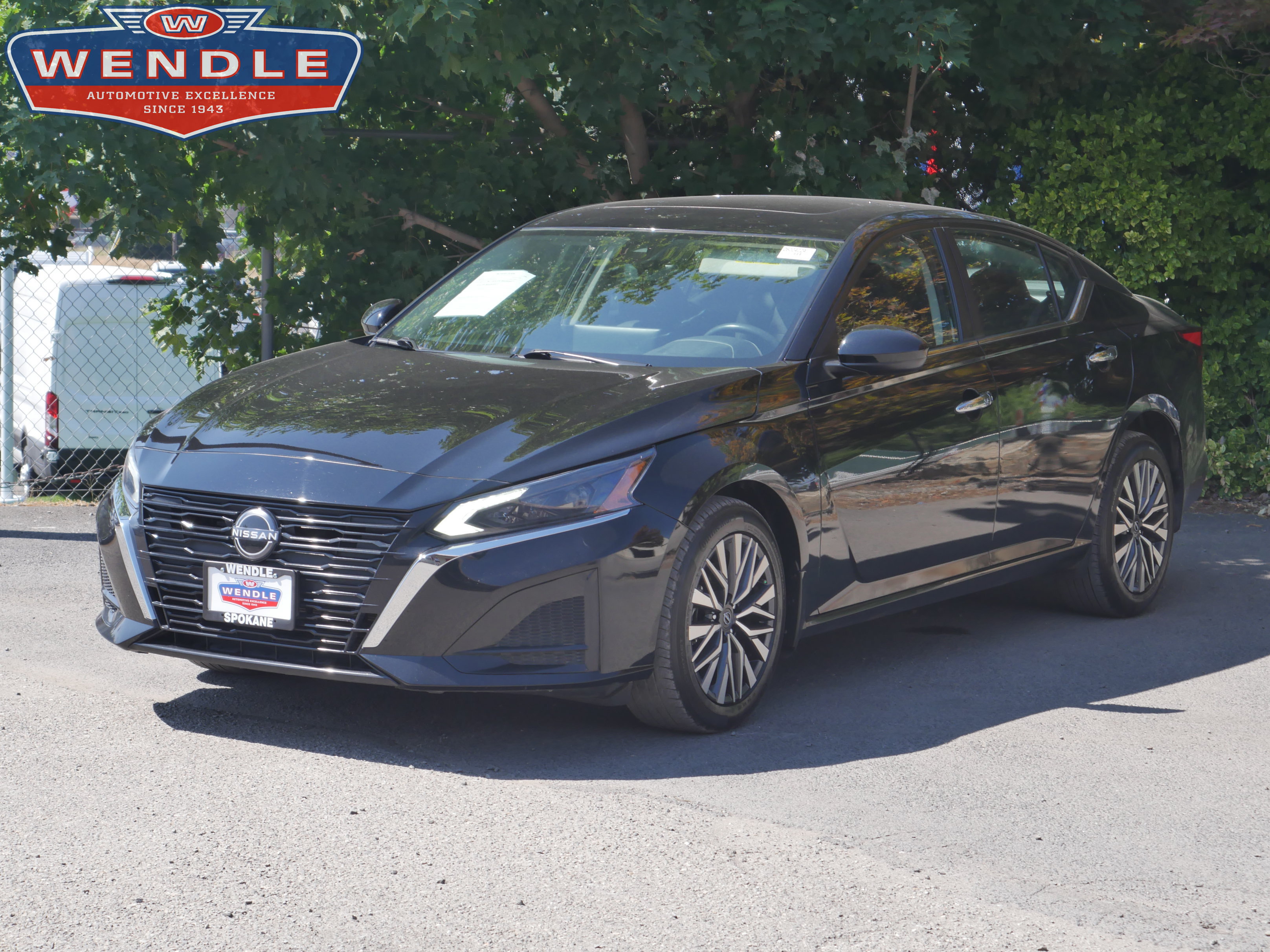 Certified 2023 Nissan Altima 2.5 SV w/ SV Premium Package AWD/4WD image 1