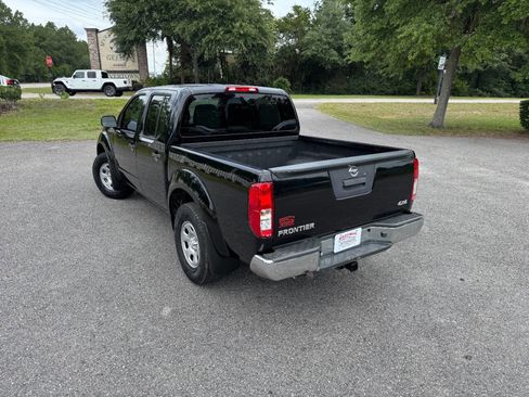 Used 2015 Nissan Frontier S AWD/4WD image 4