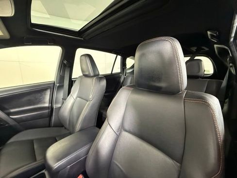 Used 2018 Toyota RAV4 SE w/ Power Extra Value Package AWD/4WD image 13