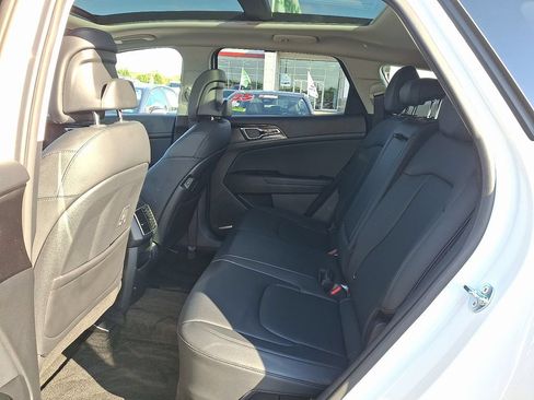Used 2024 Kia Sportage EX w/ EX Premium Package AWD/4WD image 10
