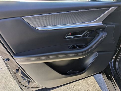 Used 2025 MAZDA CX-70 3.3 Turbo w/ Preferred Package image 11