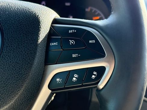Used 2018 Jeep Grand Cherokee High Altitude RWD image 27