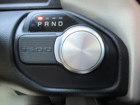 Used 2019 RAM 1500 Laramie RWD image 26