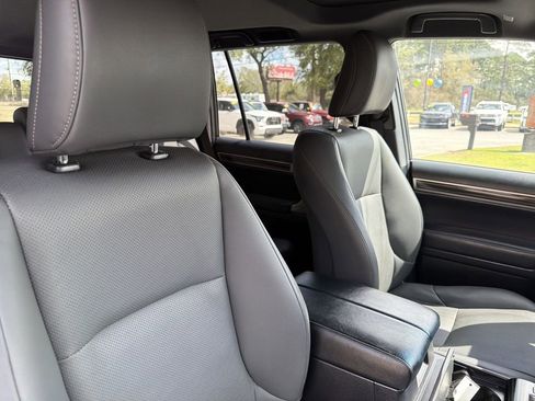Used 2021 Lexus GX 460 Premium w/ Premium Package image 20