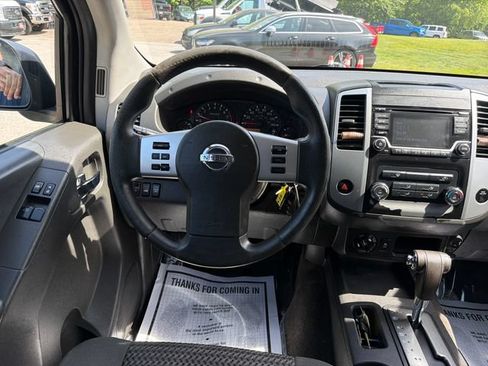 Used 2017 Nissan Frontier SV AWD/4WD image 14
