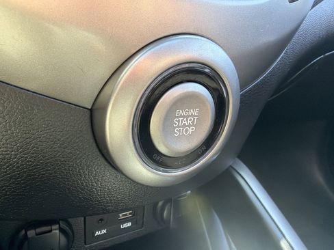 Used 2017 Hyundai Veloster Value Edition FWD image 38